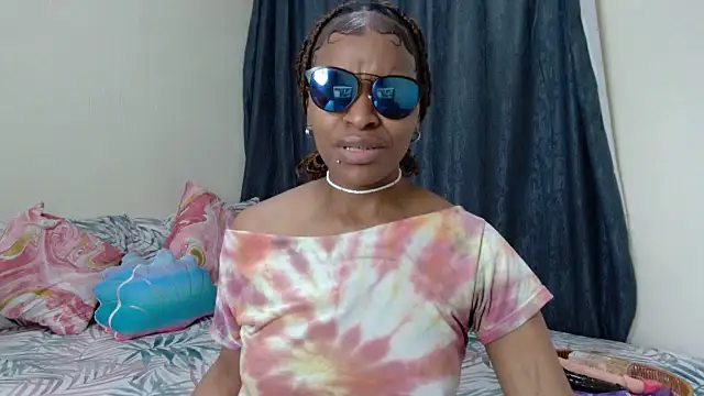 fifiqueen25 online show from 03/21/26, 07:09