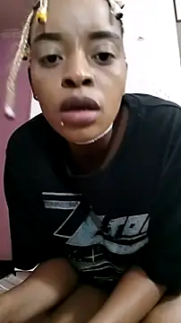 fifiqueen25 online show from 12/21/25, 10:39