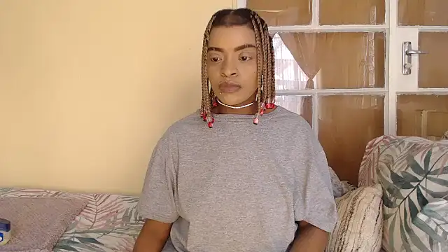 fifiqueen25 online show from 12/03/25, 01:54