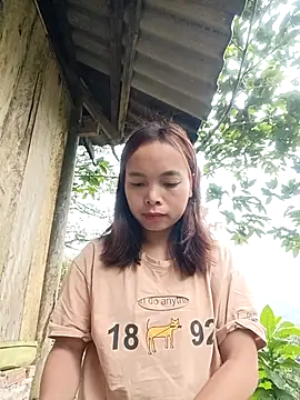 Nguyet2k4 online show from 01/07/26, 12:59