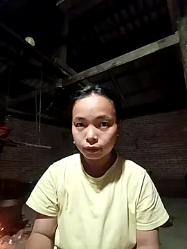 Nguyet2k4 online show from 11/04/25, 10:02