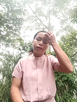 Nguyet2k4 online show from 11/05/25, 11:52