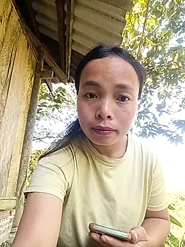 Nguyet2k4 online show from 11/26/25, 01:27