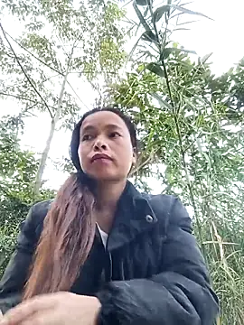 Nguyet2k4 online show from 11/28/25, 09:20