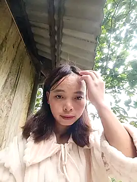 Nguyet2k4 online show from 12/17/25, 12:59