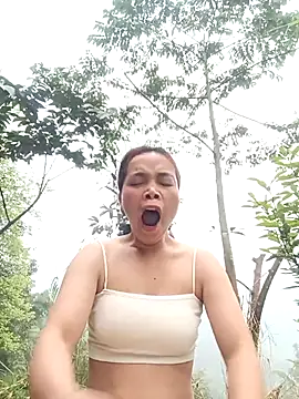 Nguyet2k4 online show from 03/25/26, 11:36