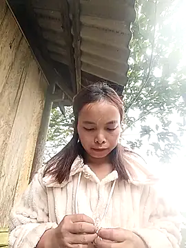 Nguyet2k4 online show from 02/09/26, 05:05