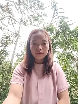 Nguyet2k4 online show from 02/11/26, 12:10