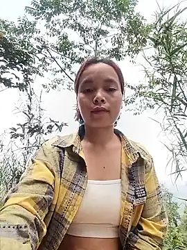 Nguyet2k4 online show from 03/25/26, 05:18