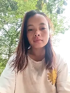 Nguyet2k4 online show from 04/12/26, 10:57