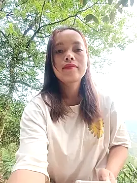 Nguyet2k4 online show from 04/11/26, 11:08