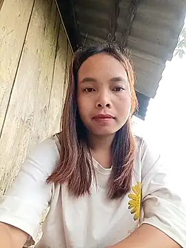 Nguyet2k4 online show from 05/10/26, 05:44