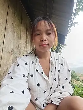 Nguyet2k4 online show from 06/05/26, 12:37