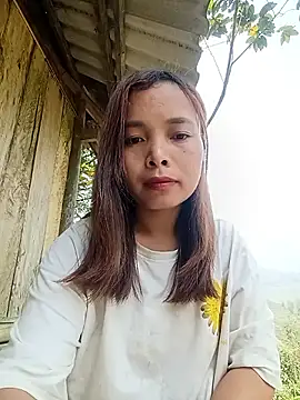 Nguyet2k4 online show from 04/07/26, 04:36