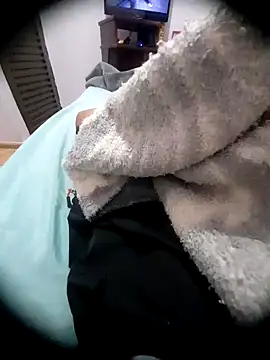 Snapshot of MilledDozens chatting on 04/11/26, 02:30 MilledDozens online show from 04/11/26, 02:30