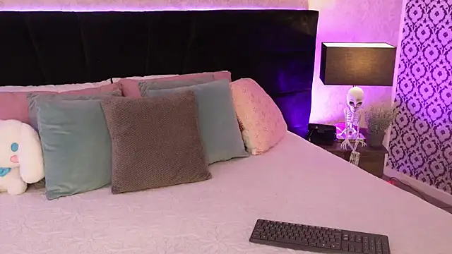 mariianna lopez  online show from 02/25/26, 07:14