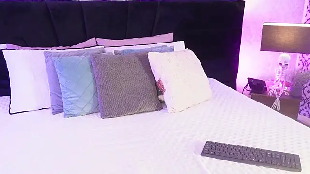 mariianna lopez  online show from 03/12/26, 03:05