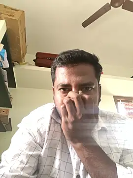 Snapshot of Vickyins480000 chatting on 01/19/26, 05:00 Vickyins480000 online show from 01/19/26, 05:00