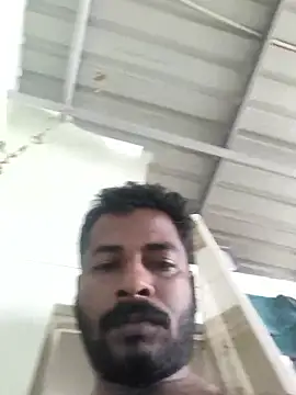 Snapshot of Vickyins480000 chatting on 01/12/26, 03:35 Vickyins480000 online show from 01/12/26, 03:35