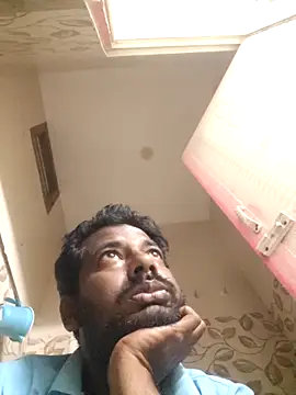 Snapshot of Vickyins480000 chatting on 02/06/26, 12:39 Vickyins480000 online show from 02/06/26, 12:39