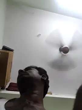 Snapshot of Vickyins480000 chatting on 04/08/26, 05:25 Vickyins480000 online show from 04/08/26, 05:25