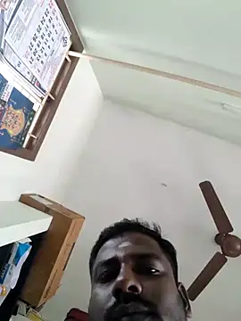 Snapshot of Vickyins480000 chatting on 02/13/26, 05:51 Vickyins480000 online show from 02/13/26, 05:51