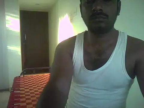 Snapshot of Vickyins480000 chatting on 03/27/26, 12:06 Vickyins480000 online show from 03/27/26, 12:06