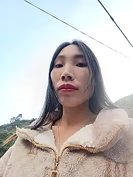 Snapshot of -Kem-01 chatting on 11/22/25, 01:48 -Kem-01 online show from 11/22/25, 01:48