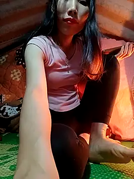 Snapshot of -Kem-01 chatting on 11/30/25, 10:49 -Kem-01 online show from 11/30/25, 10:49