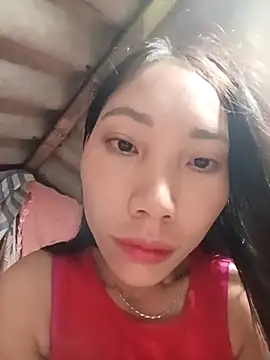 Snapshot of -Kem-01 chatting on 11/12/25, 10:02 -Kem-01 online show from 11/12/25, 10:02