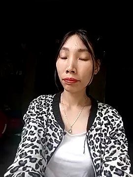 Snapshot of -Kem-01 chatting on 10/22/25, 01:27 -Kem-01 online show from 10/22/25, 01:27