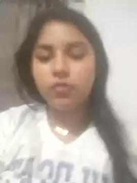 Snapshot of angie_hott chatting on 12/04/25, 08:24 angie hott online show from 12/04/25, 08:24