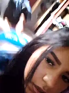 Snapshot of angie_hott chatting on 11/25/25, 07:14 angie hott online show from 11/25/25, 07:14