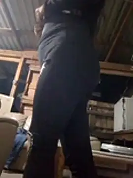 Snapshot of angie_hott chatting on 12/20/25, 06:49 angie hott online show from 12/20/25, 06:49