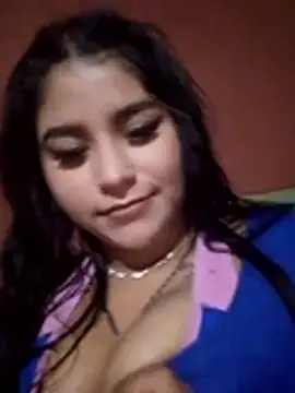 Snapshot of angie_hott chatting on 12/19/25, 12:07 angie hott online show from 12/19/25, 12:07