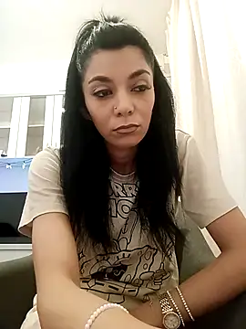 ReneeVoss online show from 12/20/25, 05:54