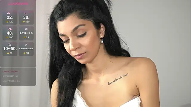 ReneeVoss online show from 12/23/25, 05:51