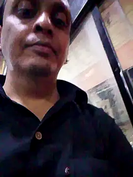 svk 05 online show from 10/26/25, 03:23