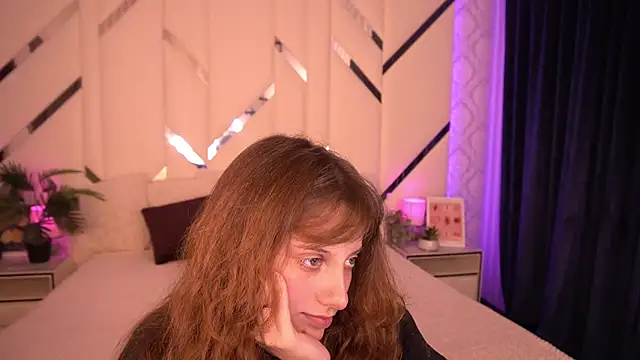 CuteeFoxy online show from 11/10/25, 02:33