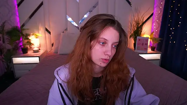 Snapshot of CuteeFoxy chatting on 02/03/26, 02:44 CuteeFoxy online show from 02/03/26, 02:44