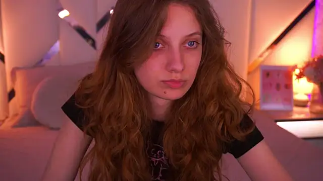 CuteeFoxy online show from 05/11/26, 01:23