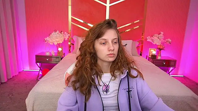 CuteeFoxy online show from 12/17/25, 01:49