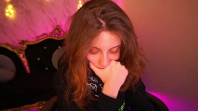 Snapshot of CuteeFoxy chatting on 01/16/26, 02:21 CuteeFoxy online show from 01/16/26, 02:21