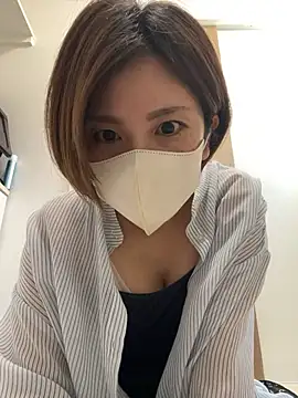 Snapshot of Io_chaaan_xxx chatting on 11/06/25, 03:21 Io chaaan xxx online show from 11/06/25, 03:21