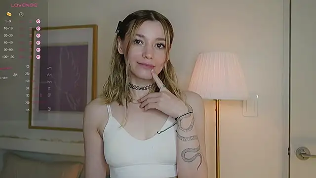 StarryMary online show from 10/22/25, 09:03