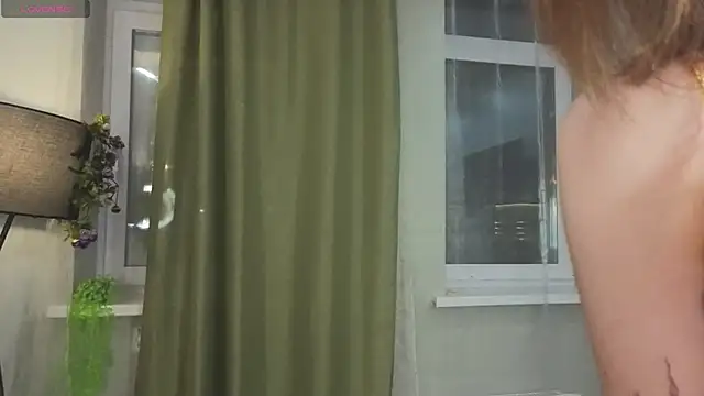 StephnieRecuparo online show from 10/29/25, 02:38