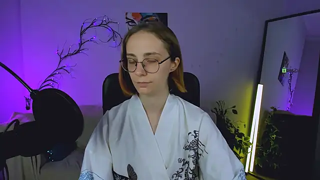 evalora vei online show from 10/18/25, 12:18