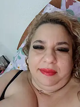 Snapshot of BelleInna chatting on 11/08/25, 07:50 BelleInna online show from 11/08/25, 07:50