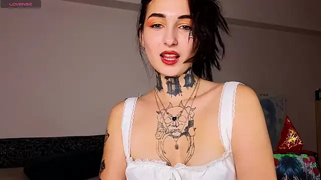 Green Lisa online show from 10/27/25, 02:29