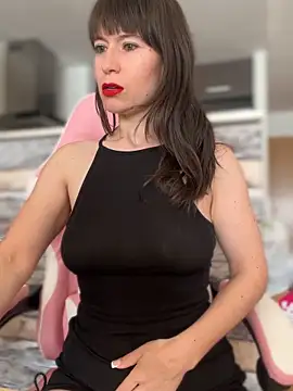 AlanaRius18 online show from 04/10/26, 07:48